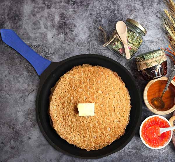 Cast Iron Dosa Tawa - 10 Inches - Silicon Handle - Tredy Foods